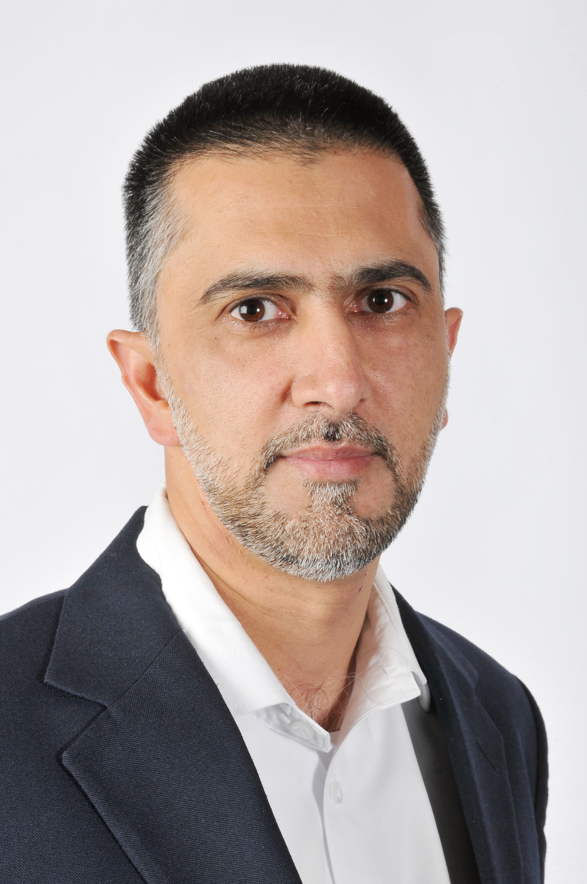 Dr Nazir
